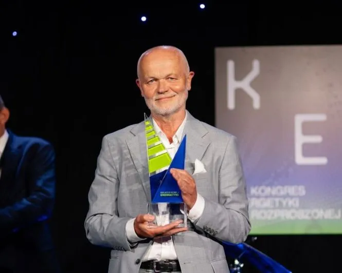 Grzegorz_Wisniewski_-_Kreator_2v12